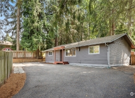 Image: 9512 Edmonds Way 