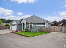 Image: 10507 Angeline Road E 