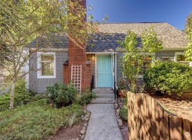 Image: 6237 40th Avenue NE 