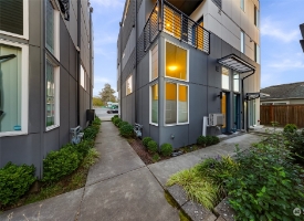 Image: 4509 15th Avenue S A